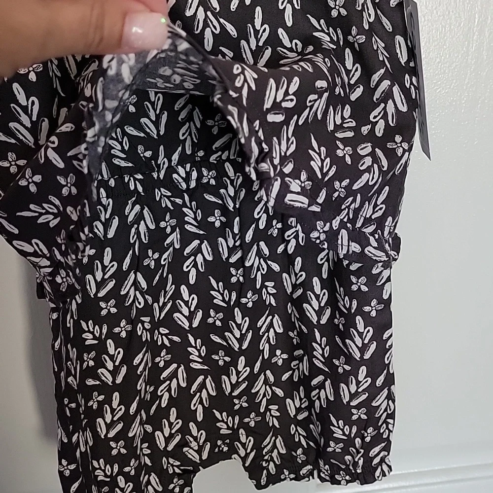 Carter's NWT, girls 12 months, 1 piece romper, charcoal gray and white.